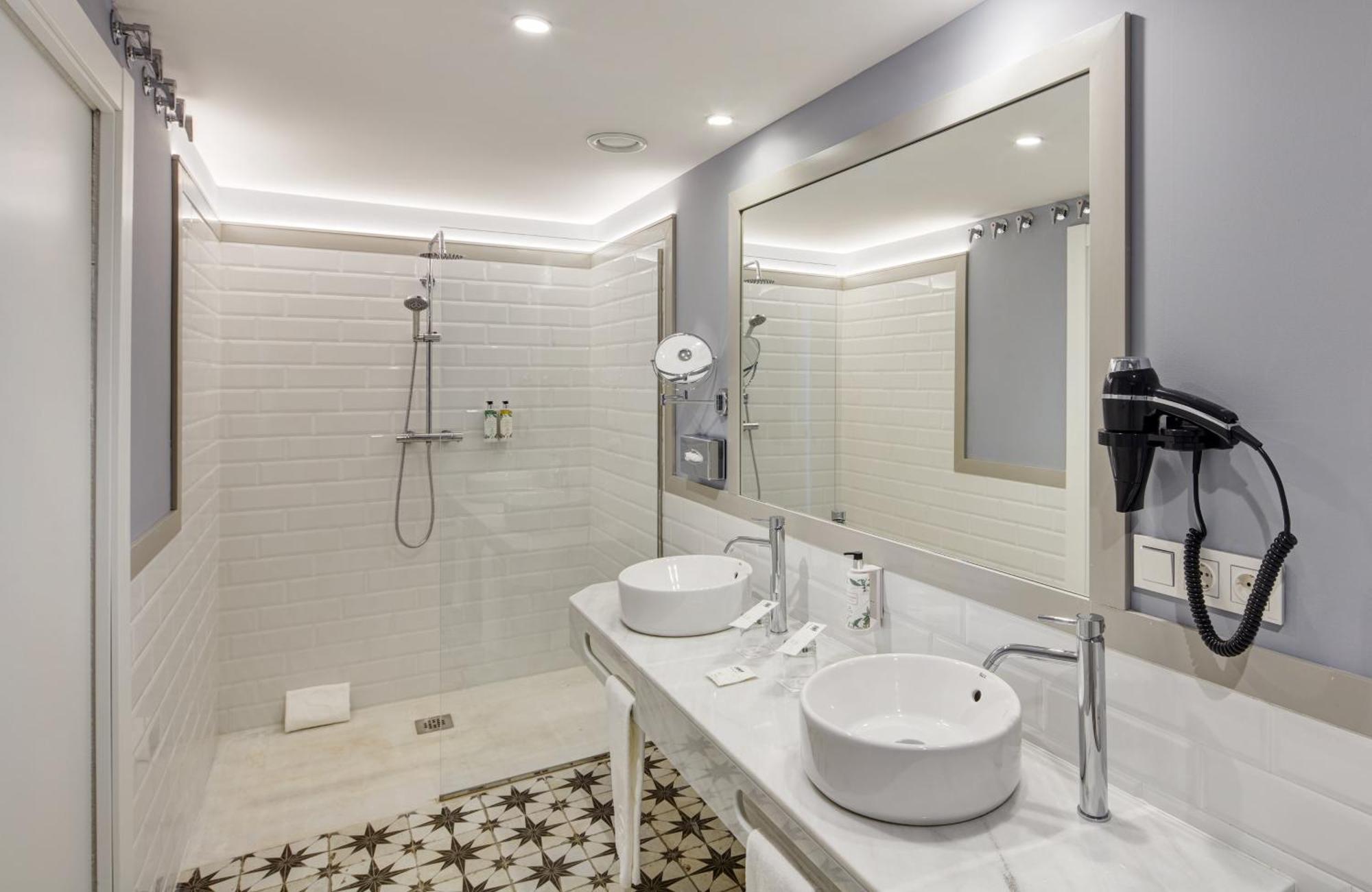 Sercotel Granada Suites Kültér fotó