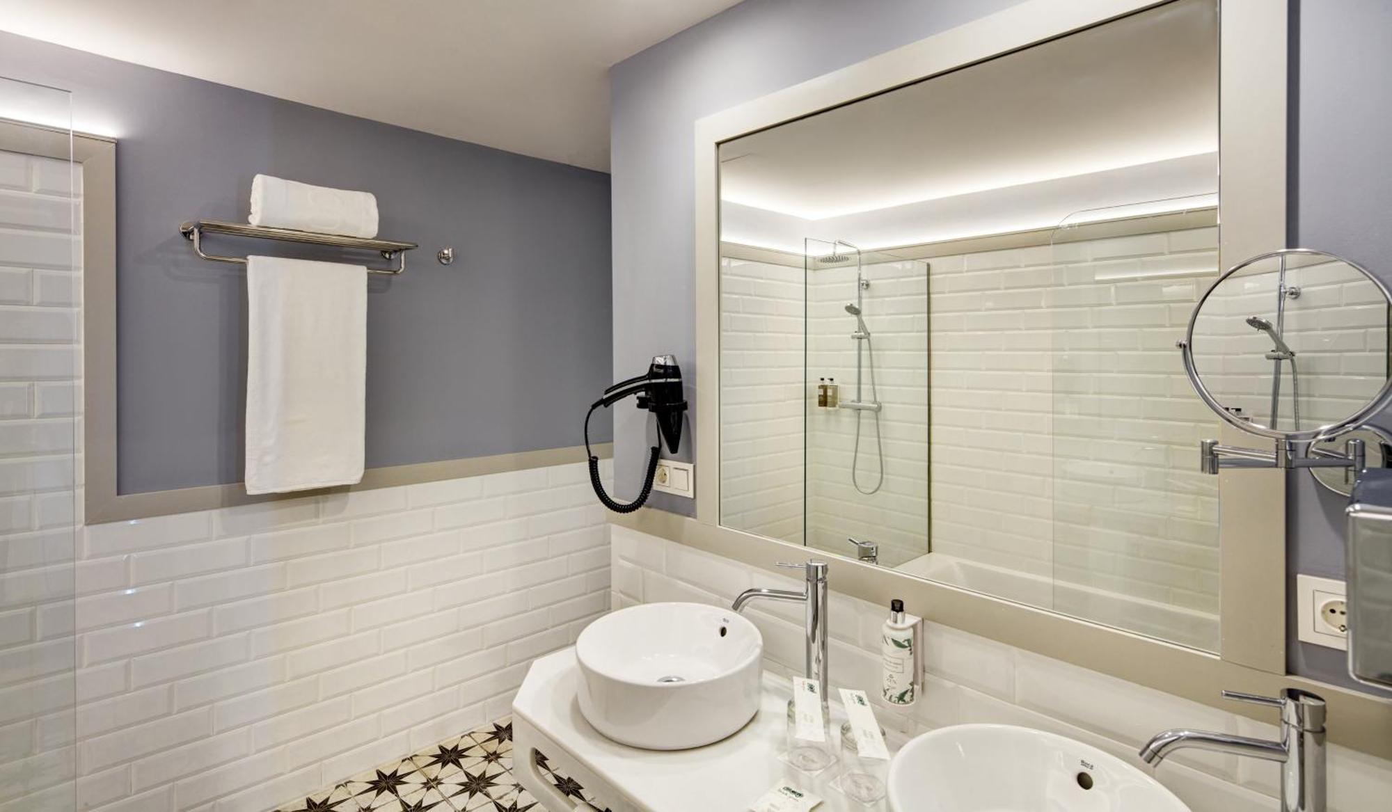 Sercotel Granada Suites Kültér fotó